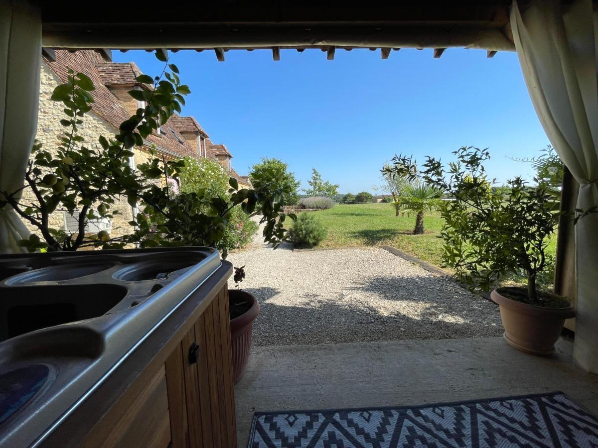 Chambre D'Hotes La Ferme De La Croix. Saint-Avit-Sénieur Εξωτερικό φωτογραφία